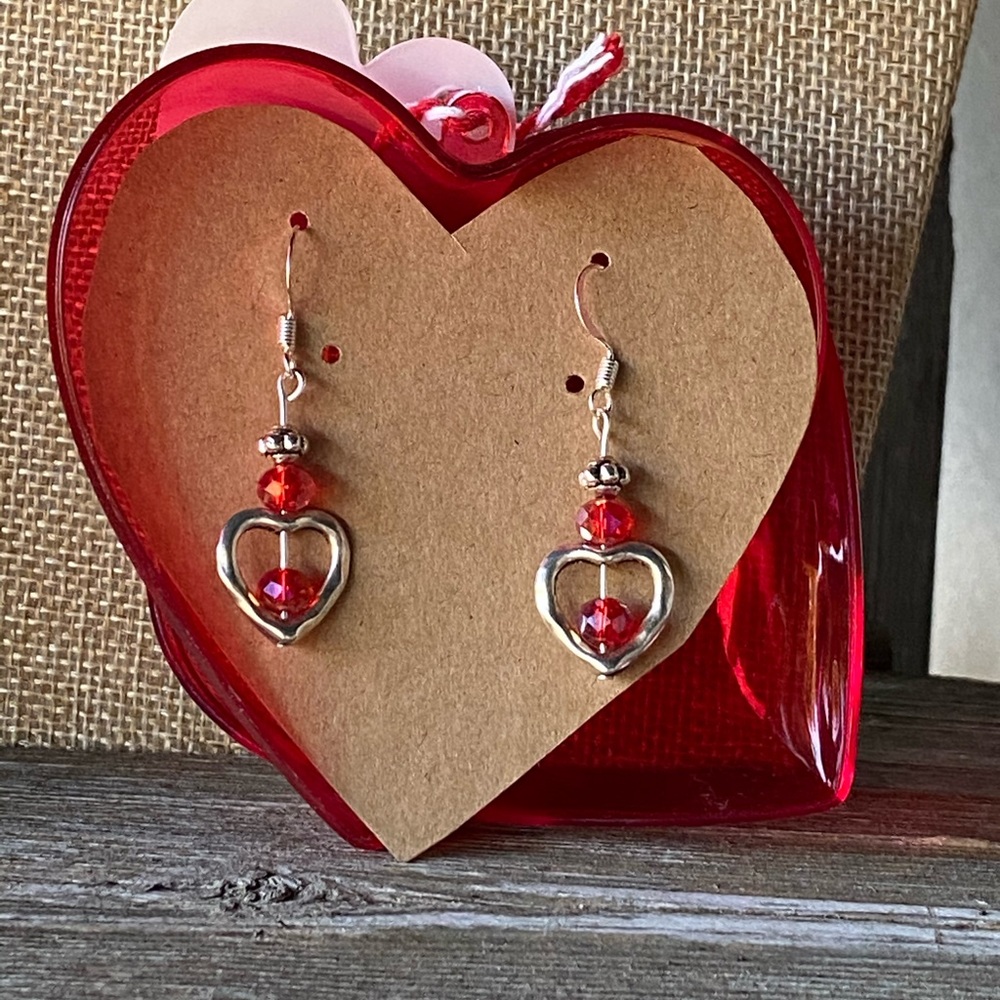 Heart 💓 earrings artisan crafted